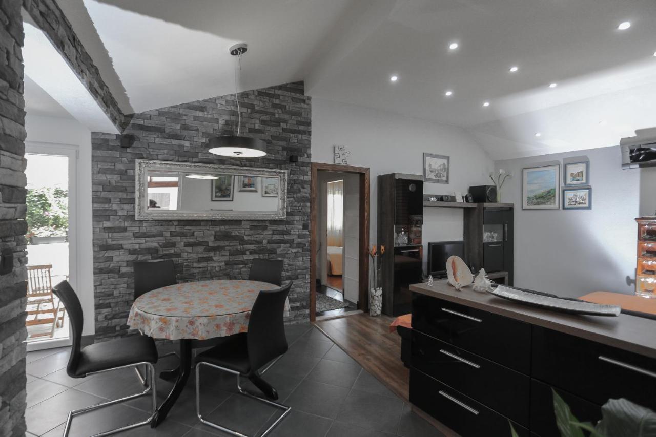 Tonka Apartment Supetar